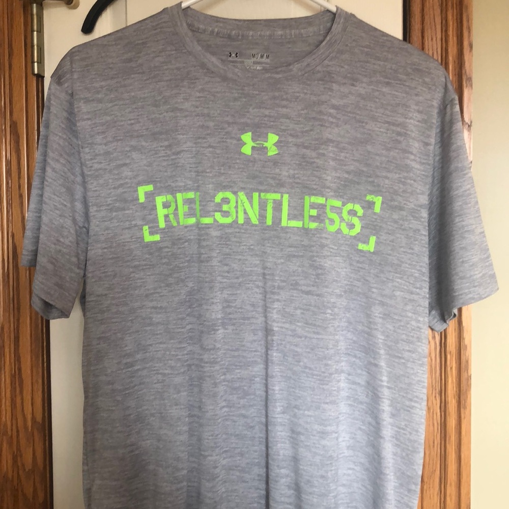 UA loose T-shirt gray like new